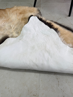 Шкура коврик меховой прикроватный овчина, 120х65 см.