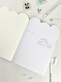 Тетрадь 40л арт. 62326/25/МИЛЫЙ ПЁСИК /180х255 мм, фигурная вырубка, мягкий переплёт (2 скобы). вн.блок - белый офсет, точка. Обложка - мелованный картон 190 г/м²,