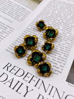 Пуговицы бронза с чернением с изумрудным стразом