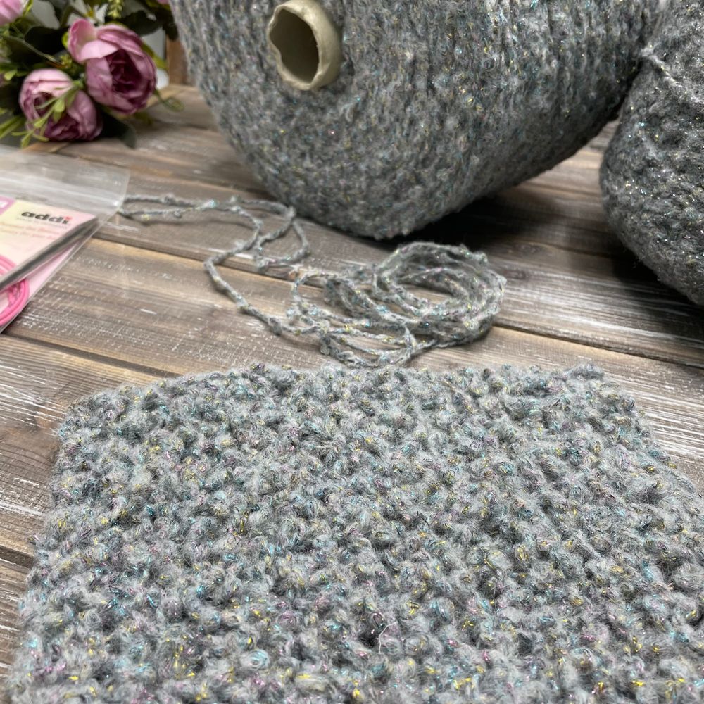 Букле COFIL 17% меринос 45% полиамид 34% полиэстер 2% люрекс