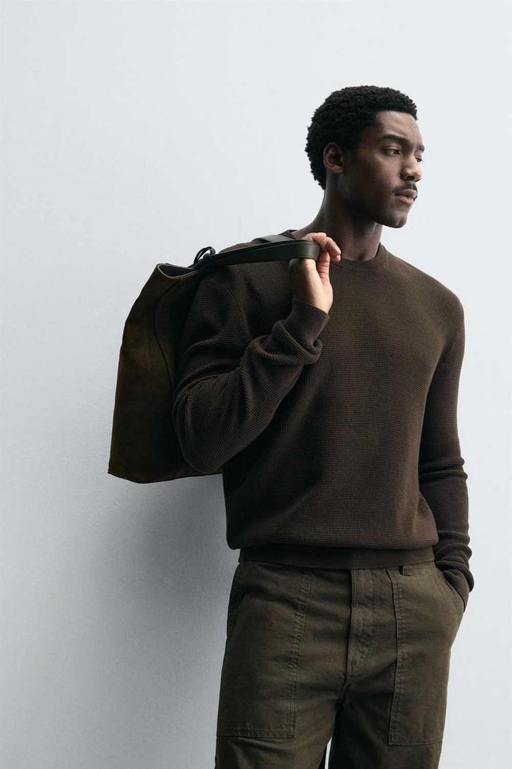 ZARA ДЖЕМПЕР КЛАССИЧЕСКОГО КРОЯ С РЕЛЬЕФНОЙ ТКАНЬЮ, КОРИЧНЕВЫЙ