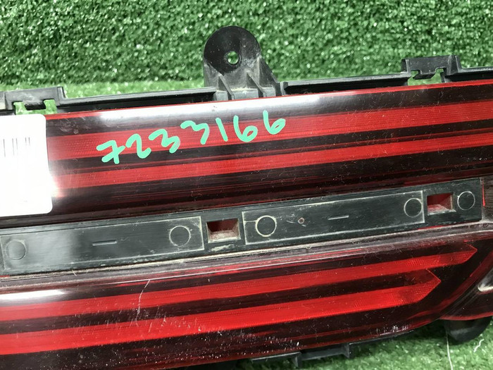 Фонарь левый внутренний Genesis GV70 (2020-н.в.)