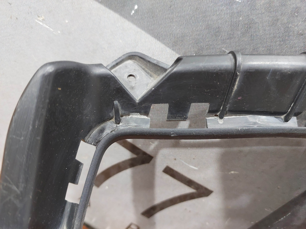 Кронштейн фары правый Hyundai Tucson 4 (NX4) 20-нв Б/У Оригинал 865C2N9000