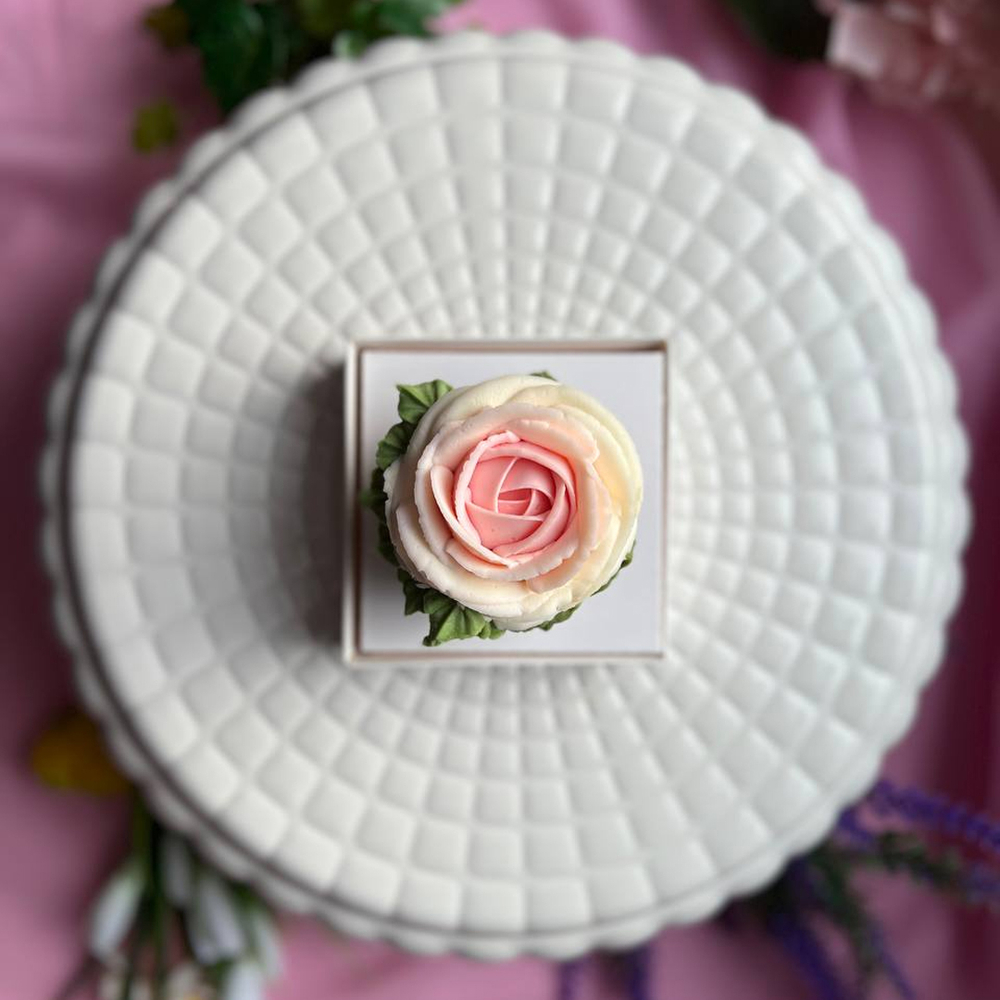 Шоколадный горшочек "Цветочный этюд"