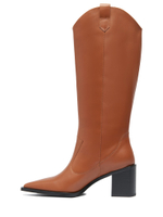 Женские удлинённые казаки из кожи