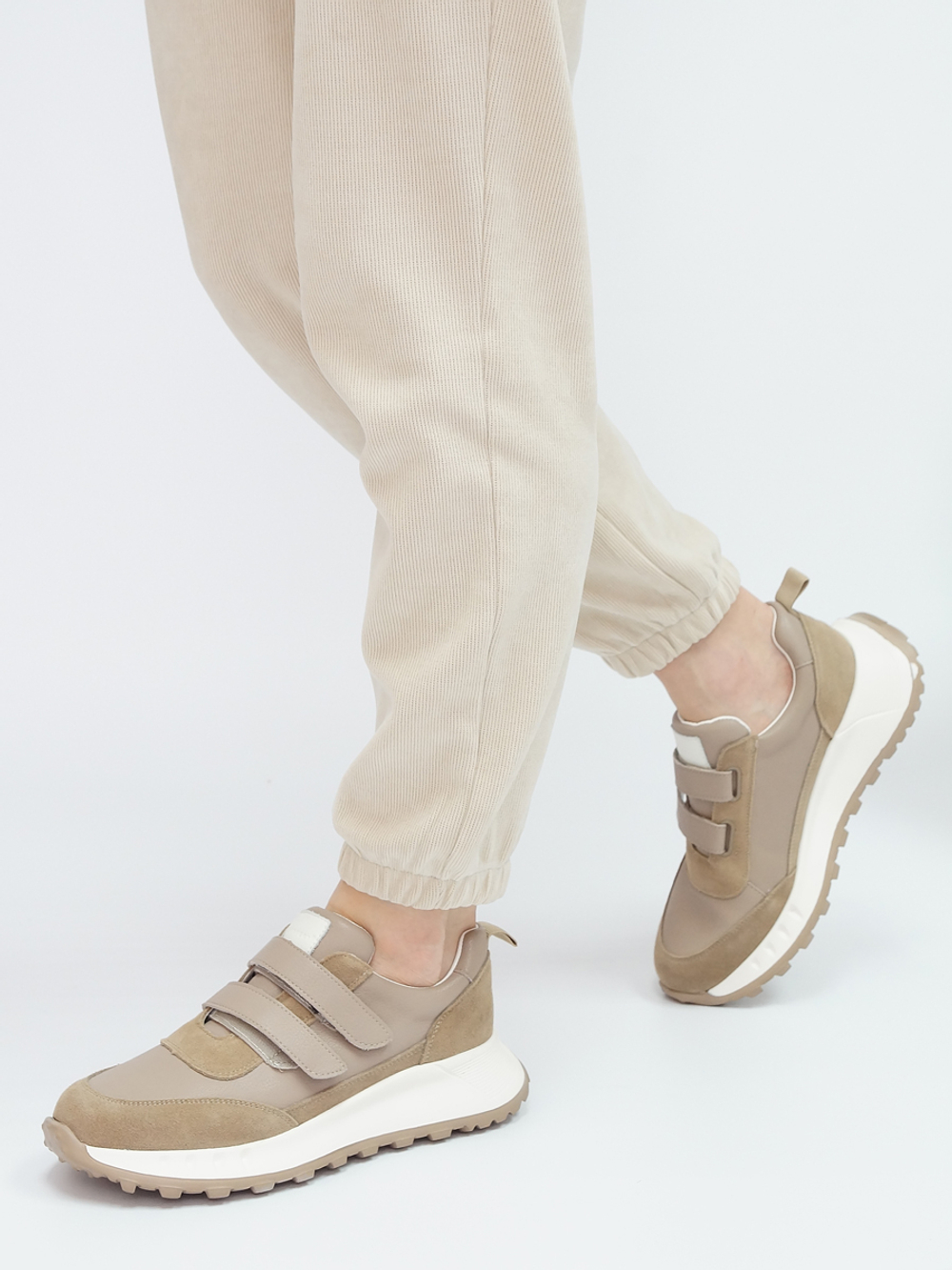 Кроссовки женские демисезонные