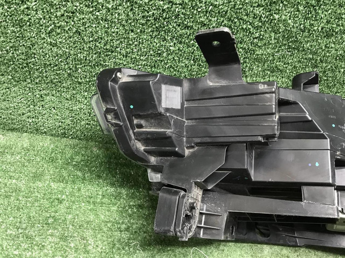 Фара правая Haval F7 (2018-2024) LED