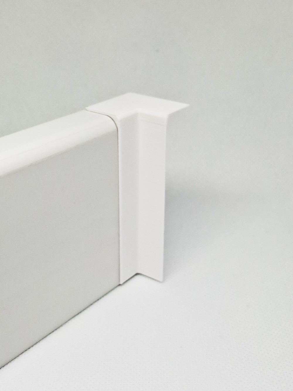 Угол внутренний для плинтуса 70*16 (с закруглением) - 4 шт.