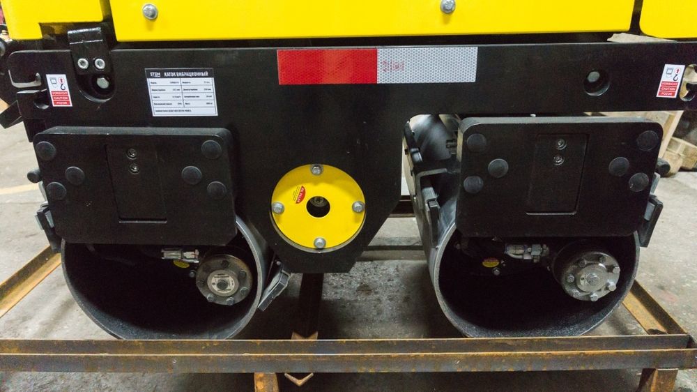 Двухвальцовый вибрационный каток STEM TECHNO SVR 801H - [800 кг / HONDA GX390]