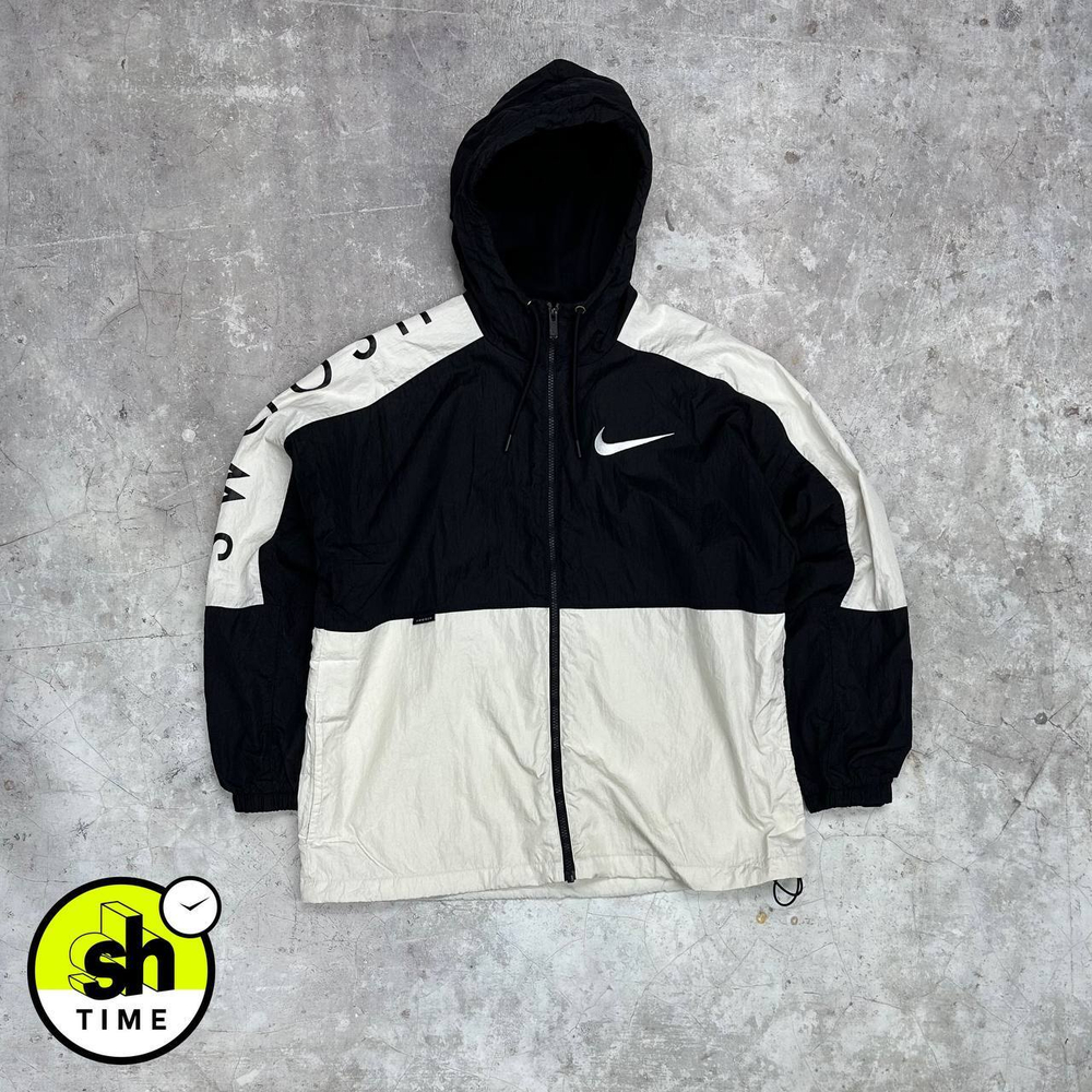 Ветровка Nike Swoosh
