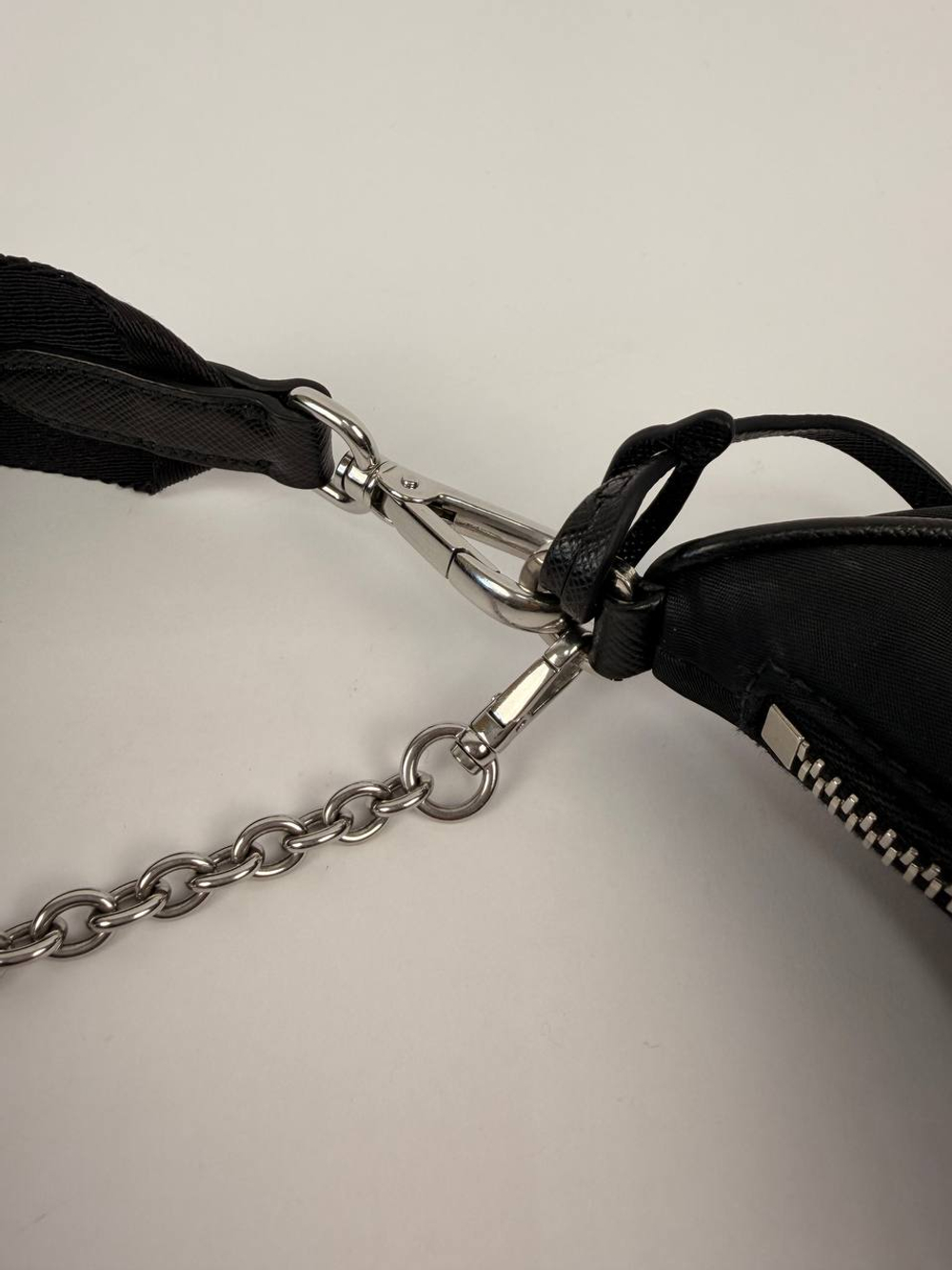 Сумка Prada Re-Edition