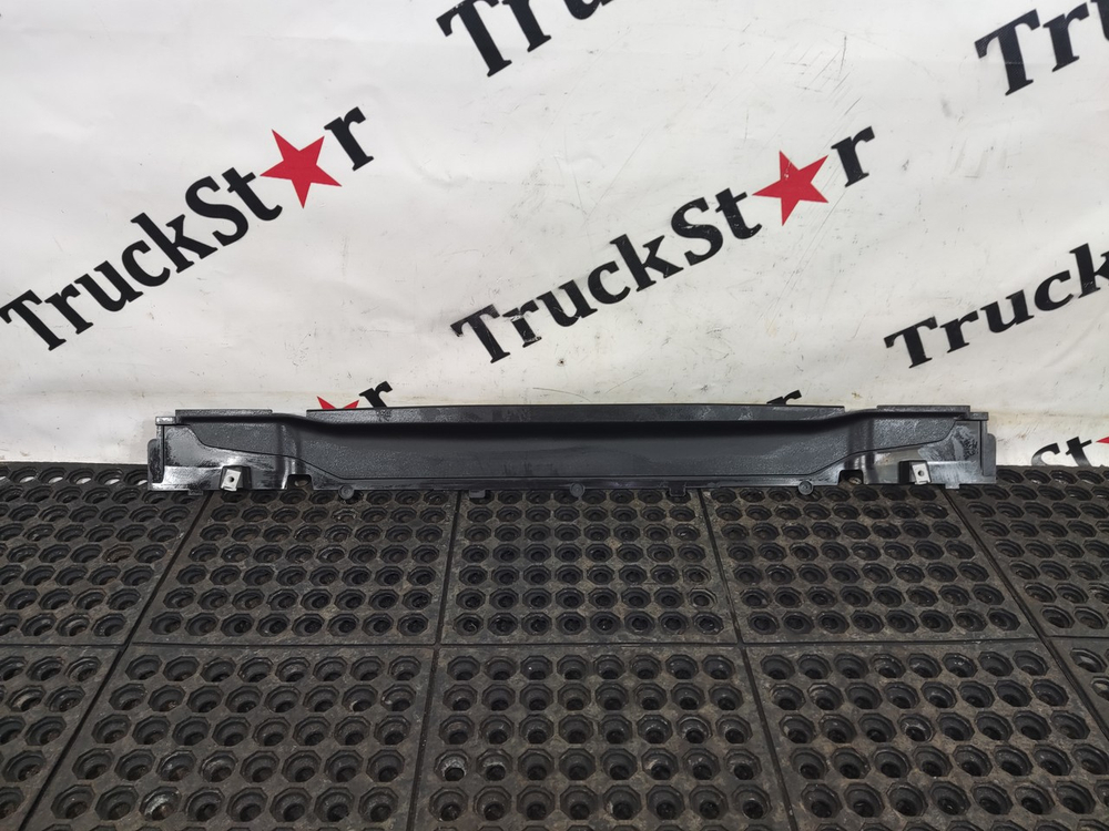 Накладка вещевой полки 2020г.