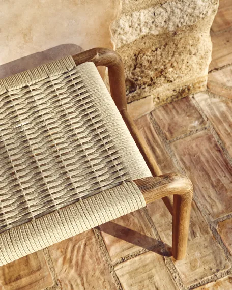 Скамейка Alipa из массива акации и веревки кремового цвета