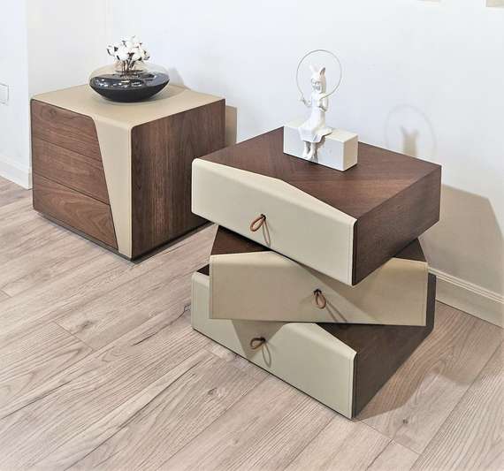 Тумба прикроватная 4554, бежевая экокожа, шпон ореха