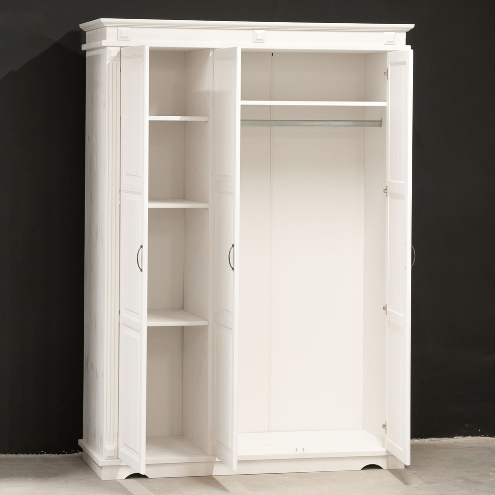 Шкаф для одежды распашной белый Харви трехдверный деревянный со штангой и полками, шкаф для вещей в прихожую и спальню с филенкой в викторианском стиле из массива сосны