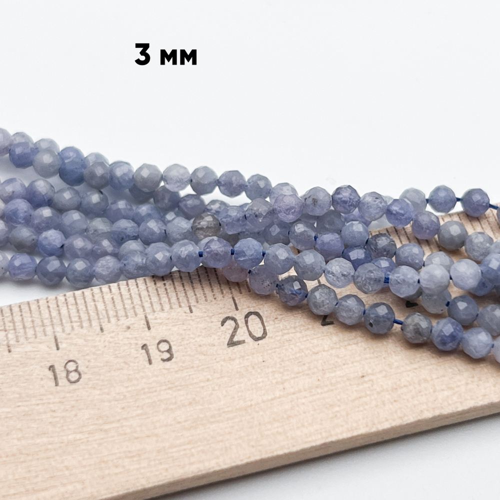 Танзанит граненый бусины, диаметр 3,1-3,3 мм, цена за отрезок 19 см (1/2 нити)