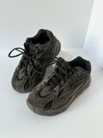 Кроссовки Adidas YeeZy, 28