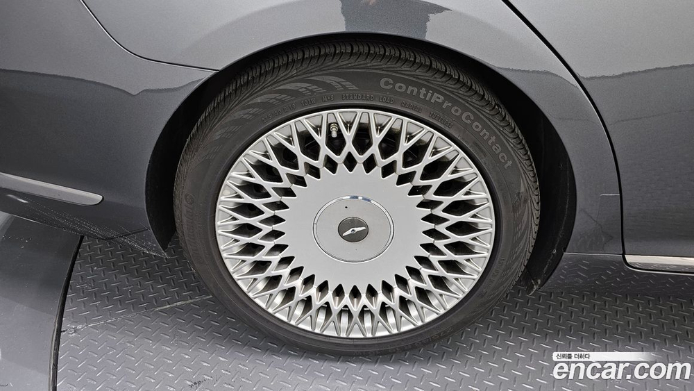 Genesis G90 3.8 AWD (08.2019)