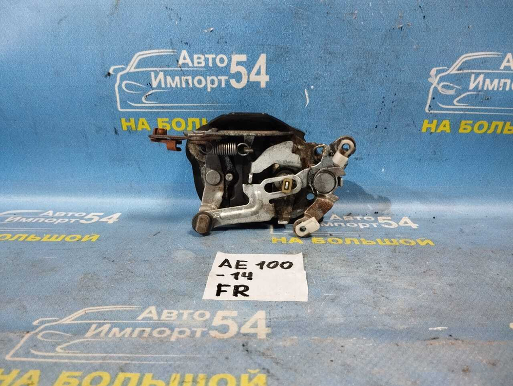 Замок двери передней правой TOYOTA SPRINTER 1993