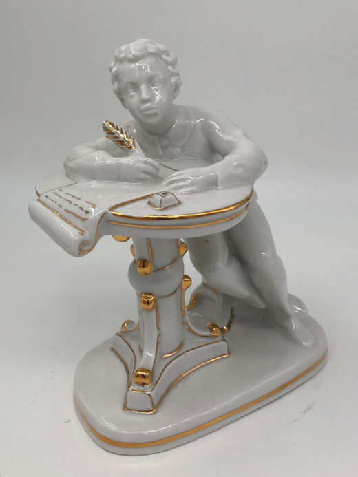 Юный Пушкин за столом. Фарфор. СССР, ЛФЗ, 1960-е гг. Автор модели С.Б. Велихова