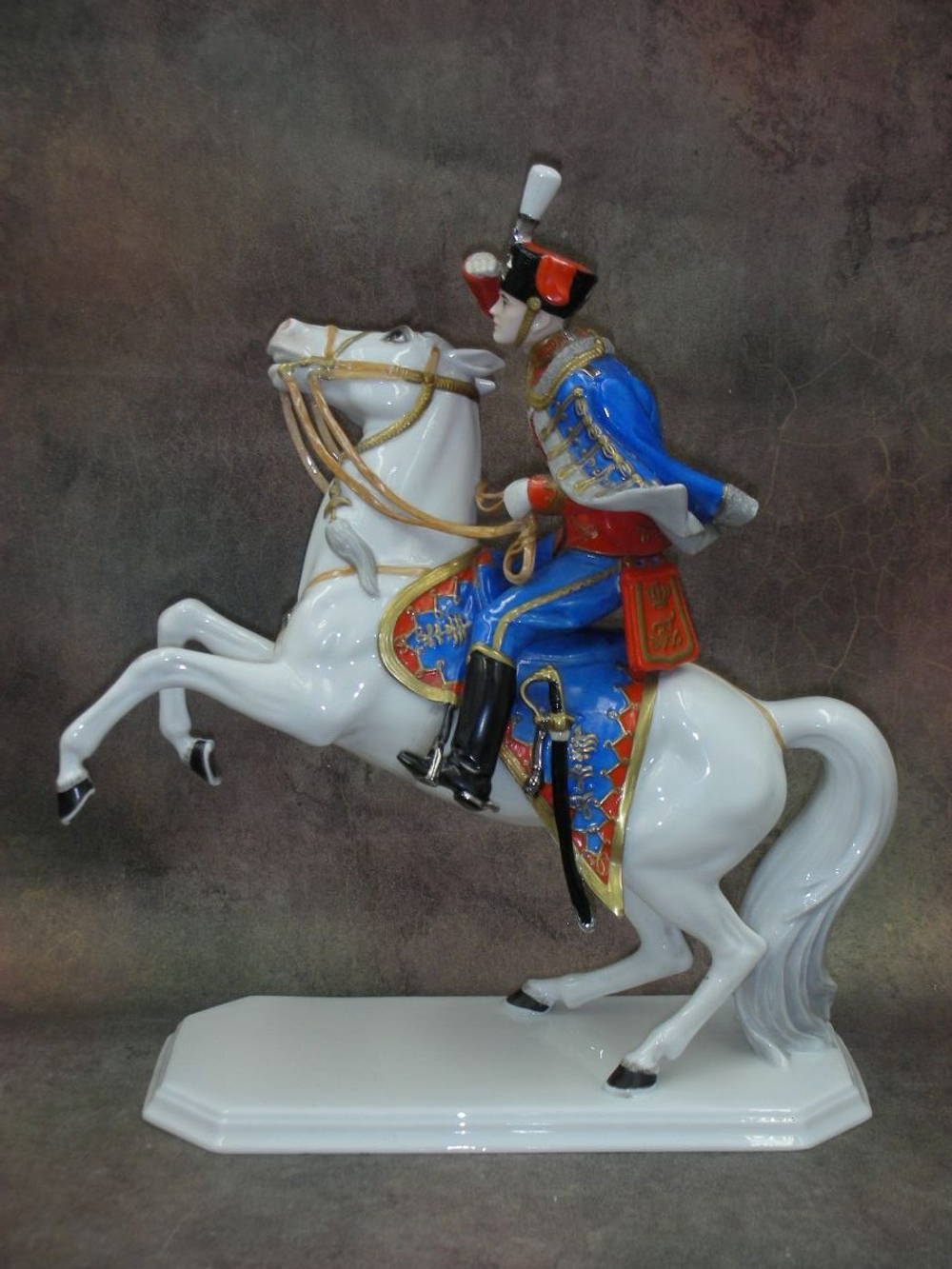 Статуэтка. Фарфор. Солдат Гусар Лейб-гвардии Гусарского полка. Rosenthal. Германия