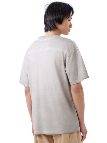 Серая футболка Senseera с карманом на груди