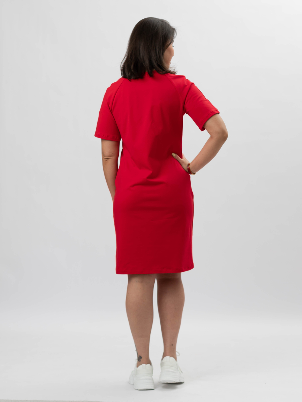 Платье спортивное укороченное