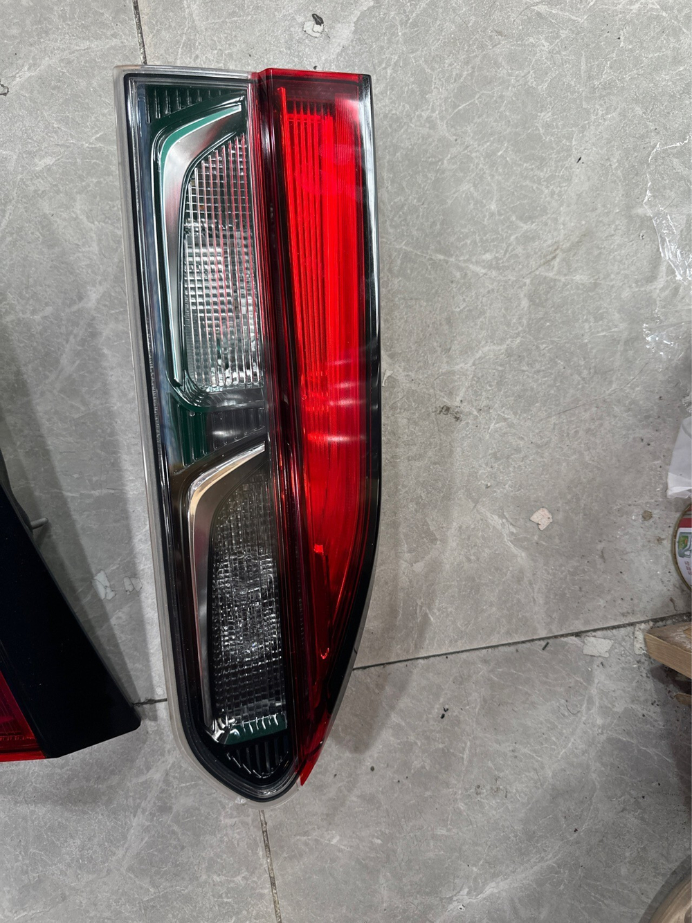 Задний фонарь Toyota Corolla Cross (оригинал,)
