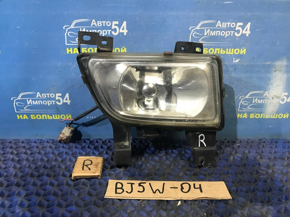 Туманка правая MAZDA FAMILIA 1999