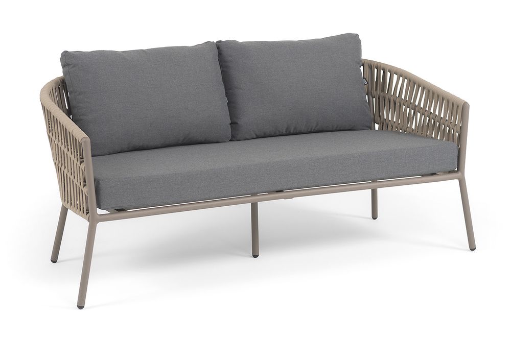 "Комо" диван 2-местный плетеный из роупа, каркас алюминий бежево-серый (RAL7006) муар, роуп серо-коричневый 23мм, ткань темно-серая 027