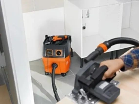 Промышленный сварочный робот CRP RH18-06-W