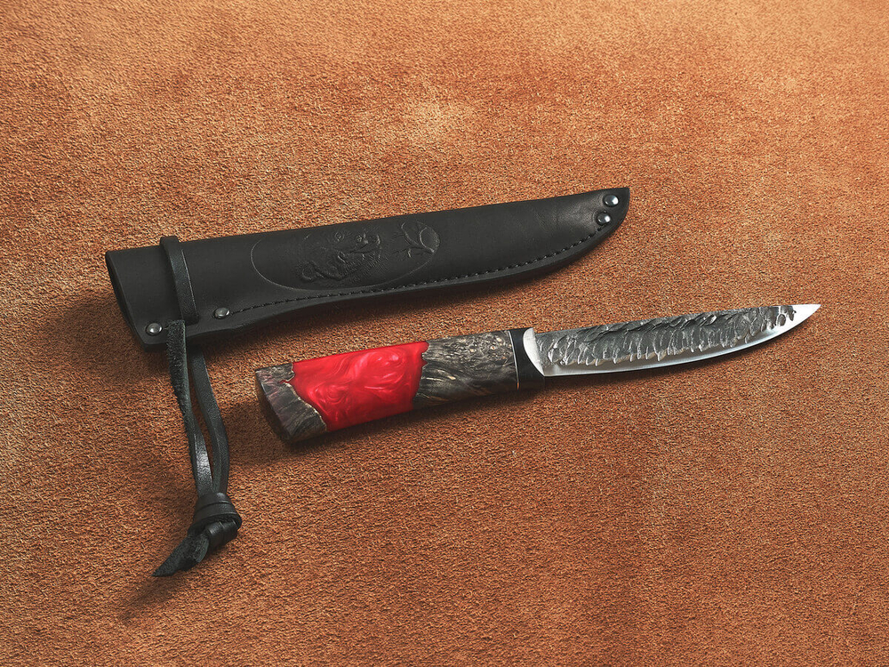 Якутский нож "Амга", сталь Х12МФ, рукоять пепельная стабилизированная карельская береза / акрил рубин