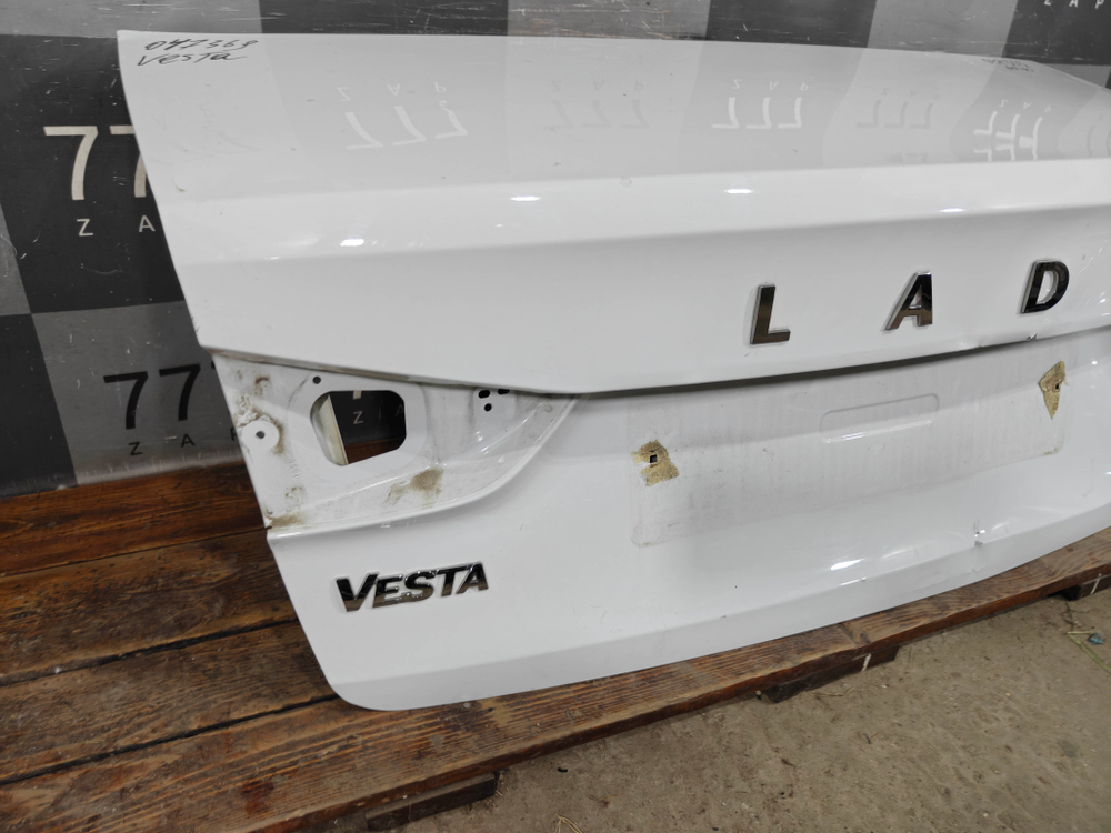 Крышка багажника LADA Vesta 22-нв Б/У Оригинал 8450013789