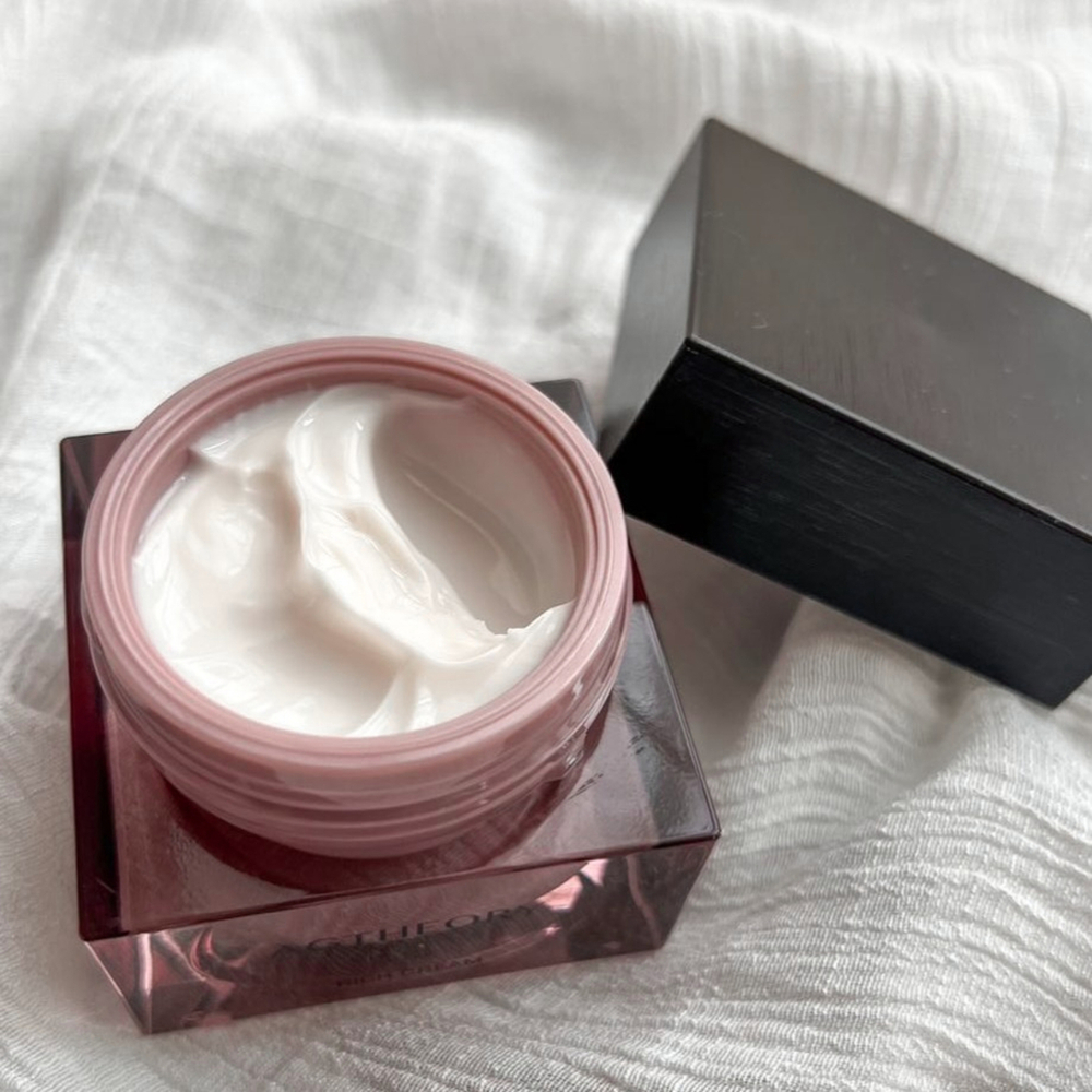 Высокоувлажняющий антивозрастной крем AXXZIA AGTHEORY Rich Cream