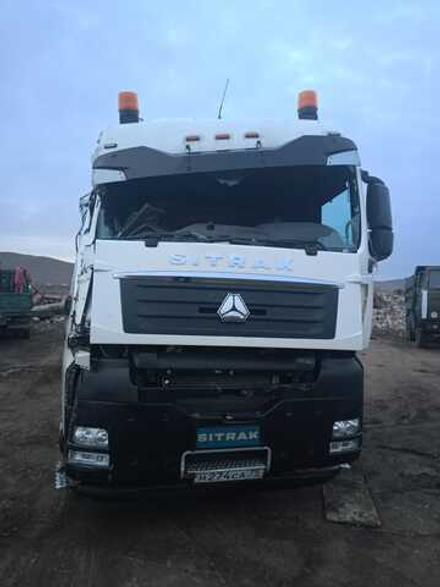 SITRAK C7H 6x4 Седельный тягач ZZ4256V364HE (Дизельный, 12,4 л, 540 л.с., МТ)