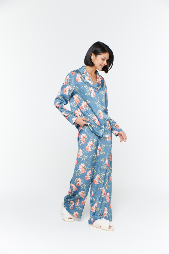 Шелковая блуза с цветами