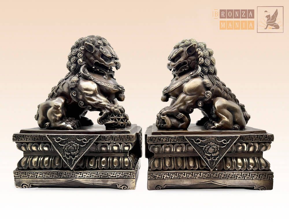 статуэтка Лев Ши-дза с Петровской набережной