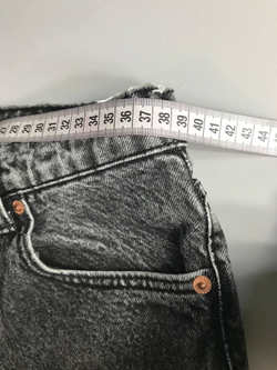 Джинсы Zara для городского образа, маркировка 38 eur, визуально на 44 размер
