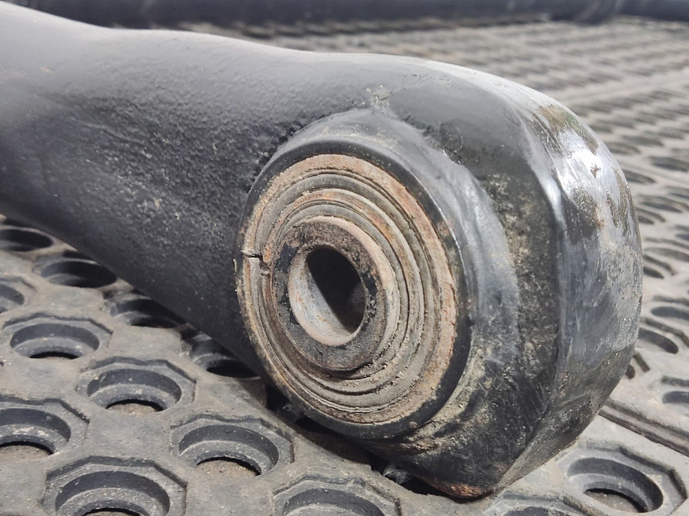 Стабилизатор задний 2023г