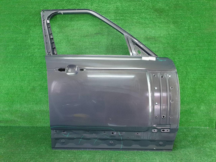 Дверь передняя правая Range Rover Vogue L405 12-22
