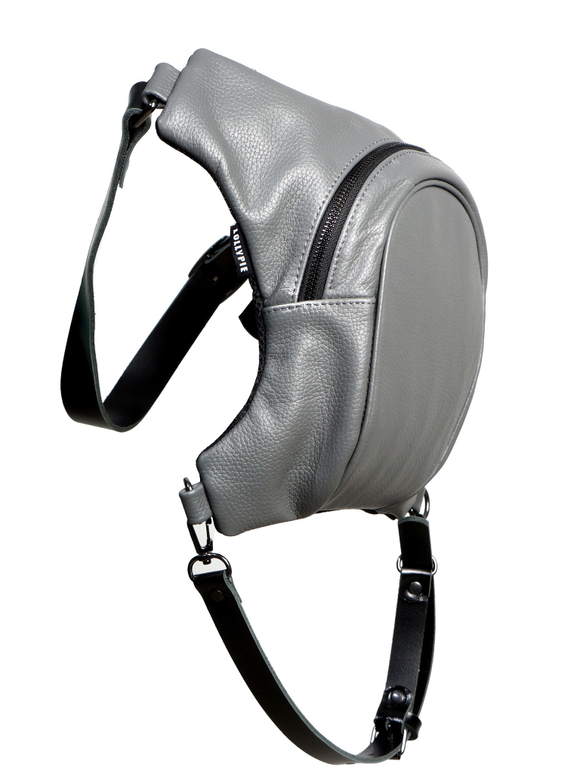 Сумка на бедро кожаная серая