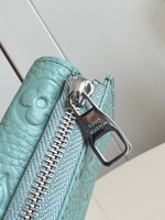 Louis Vuitton Slender Pilot