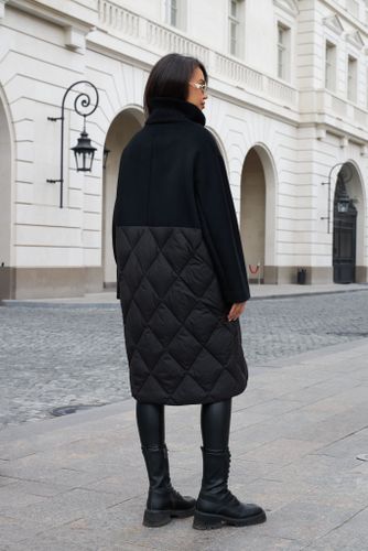 Удлиненная черная куртка-пальто с капюшоном
