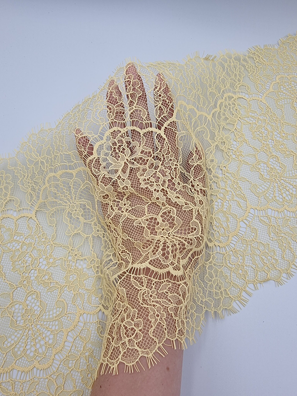 Кружево шантильи светло-желтое К768