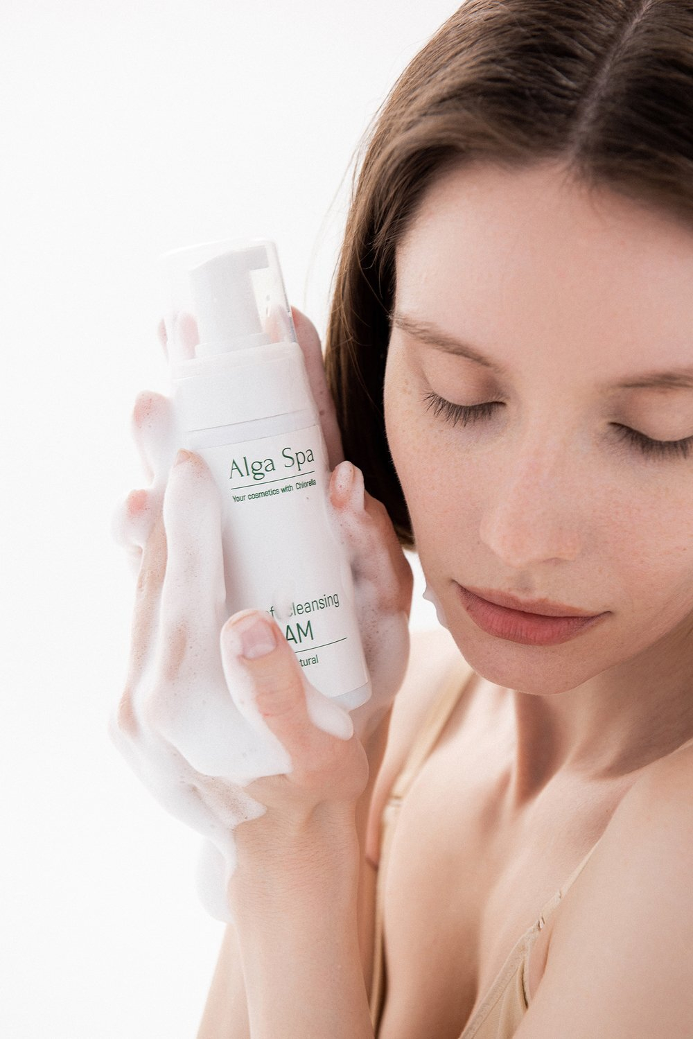 Мягкая пенка для умывания Soft cleansing foam на основе живой суспензии микроводоросли Chlorella, ТМ ALGA SPA