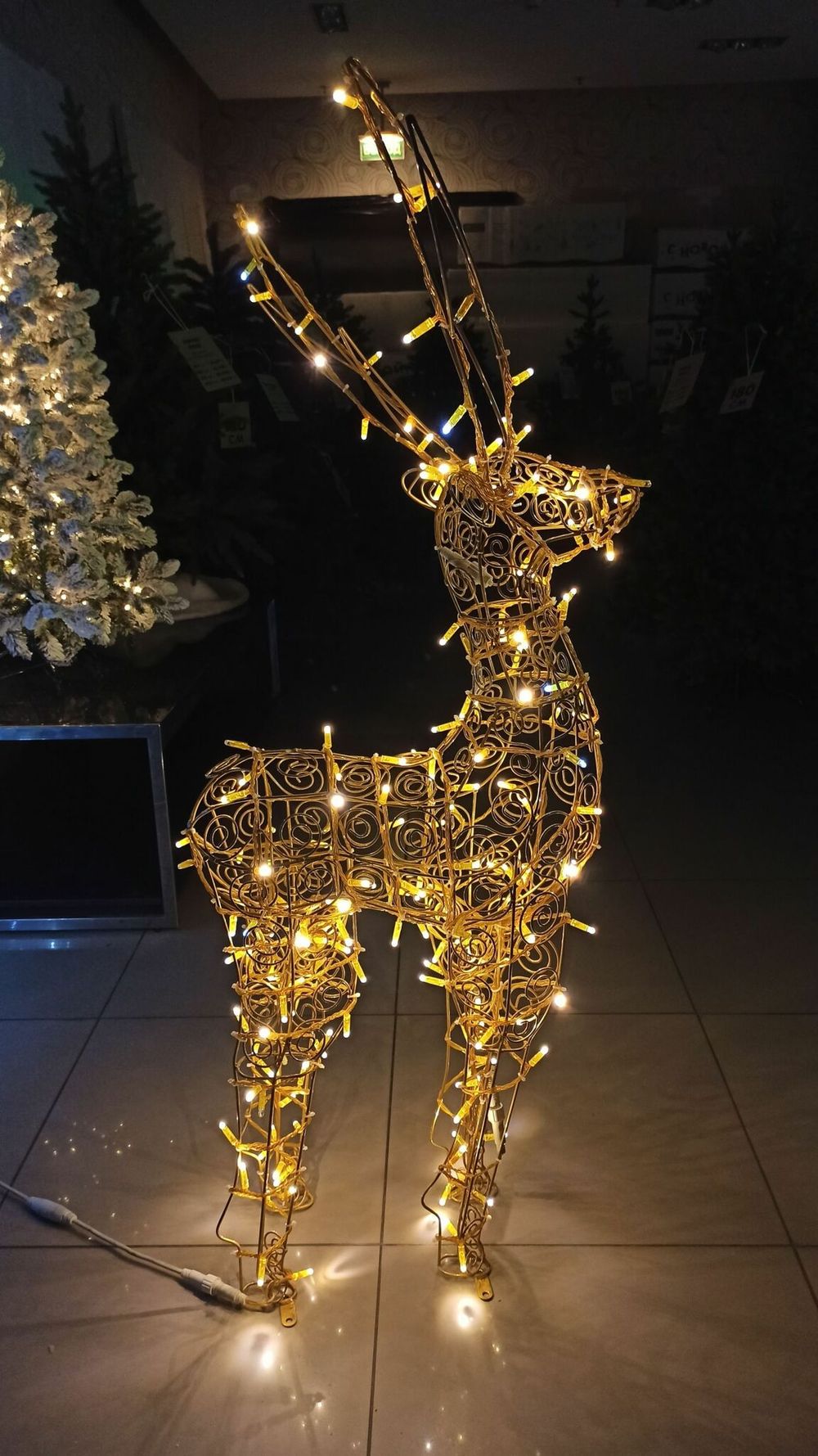 Световая фигура "олень ажурный" каркас золотого цвета