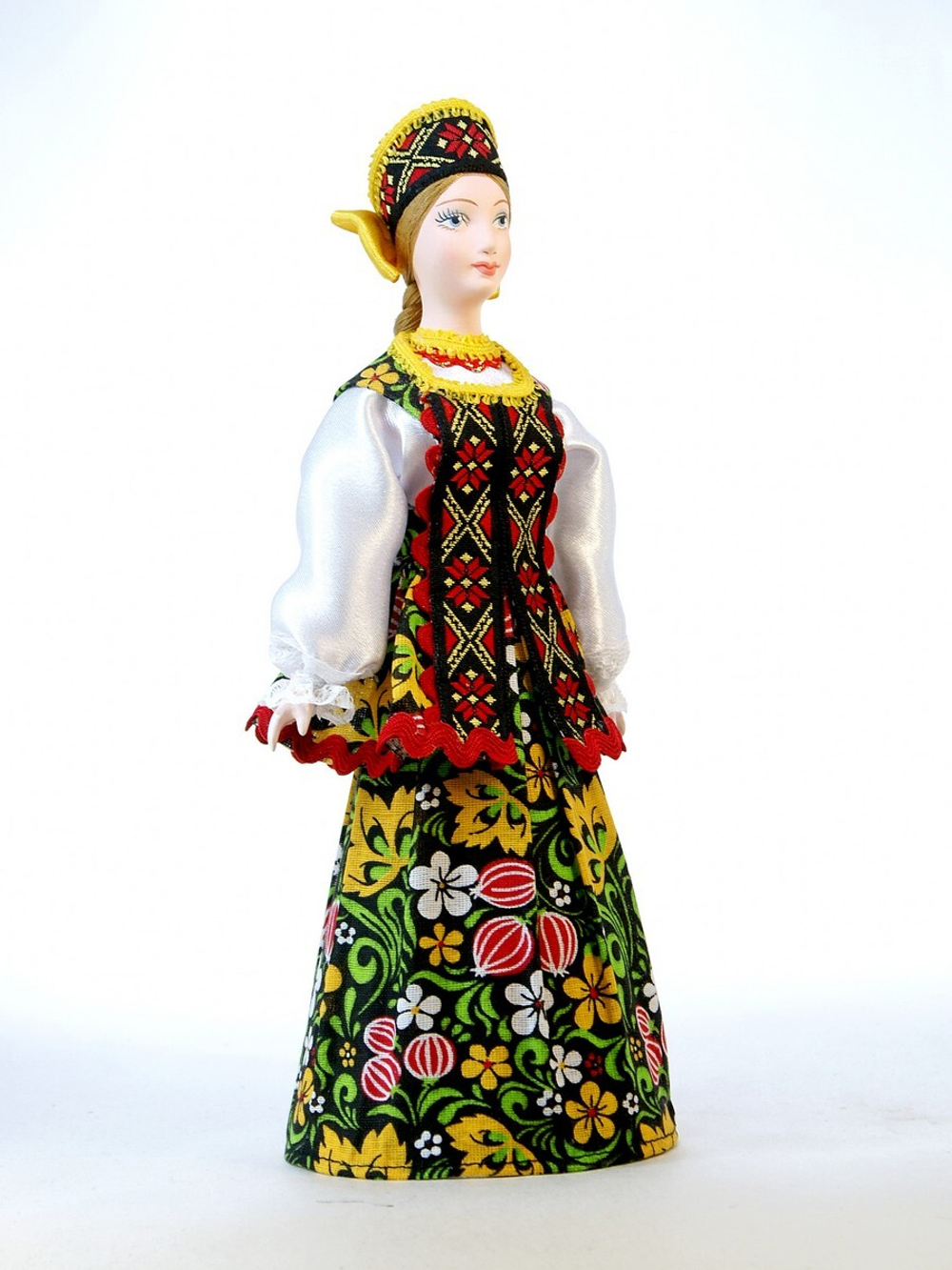 Кукла коллекционная в Девичьем праздничном костюме