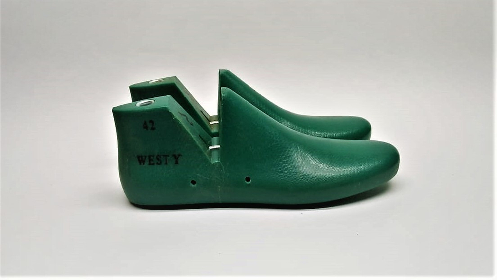 Колодки мужские артикул WEST. Кеды высокие, ботинки.