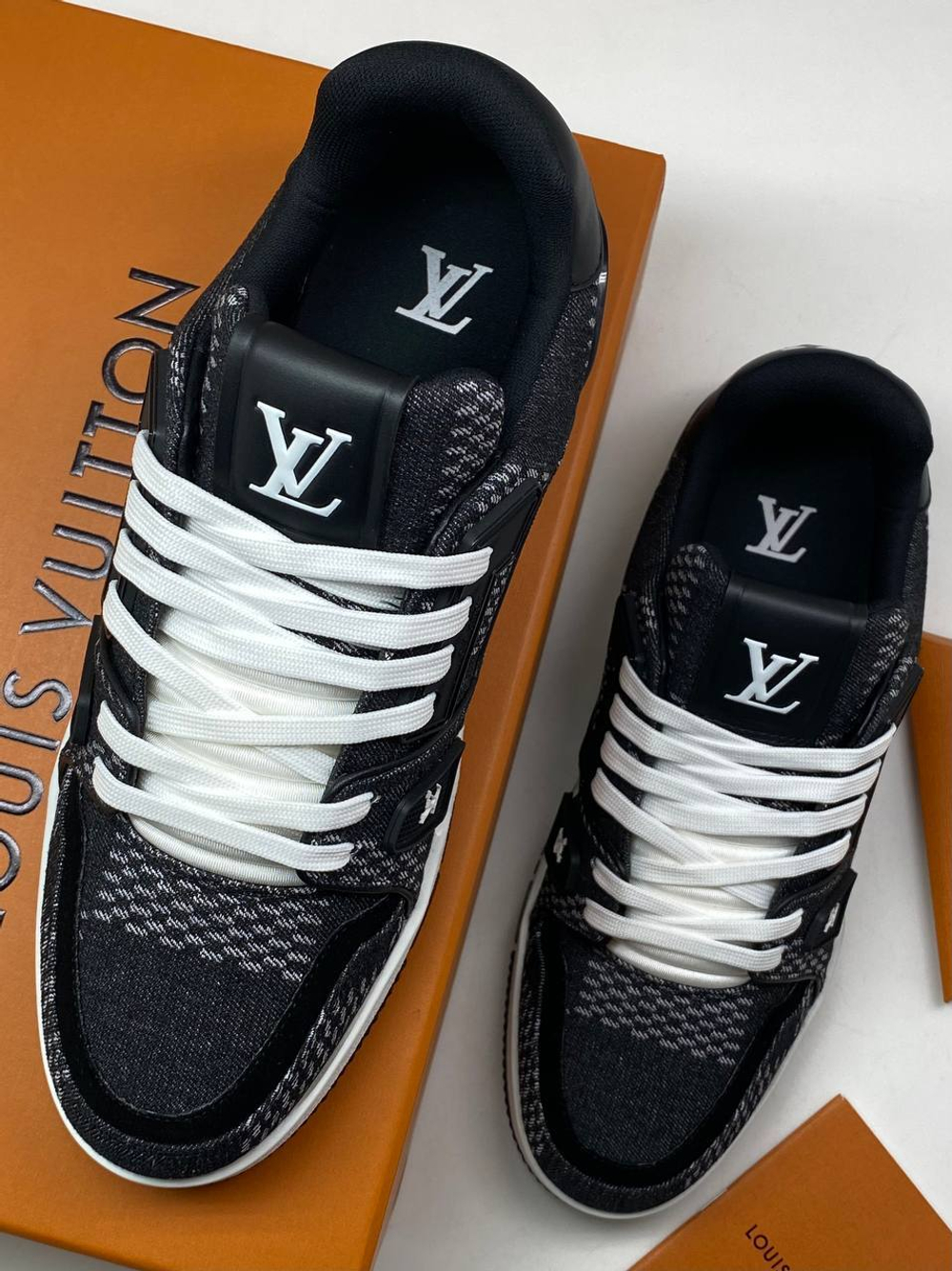 Кроссовки Louis Vuitton