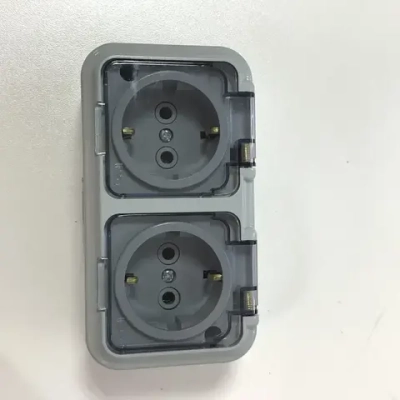 Розетка двухместная, уличная, влагозащищенная, открытой установки 16А, IP54 с заземлением, серия ПР, с прозрачной крышкой